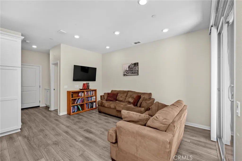 Additional image 35 of 22886 Concord Dr, Saugus, CA 91350