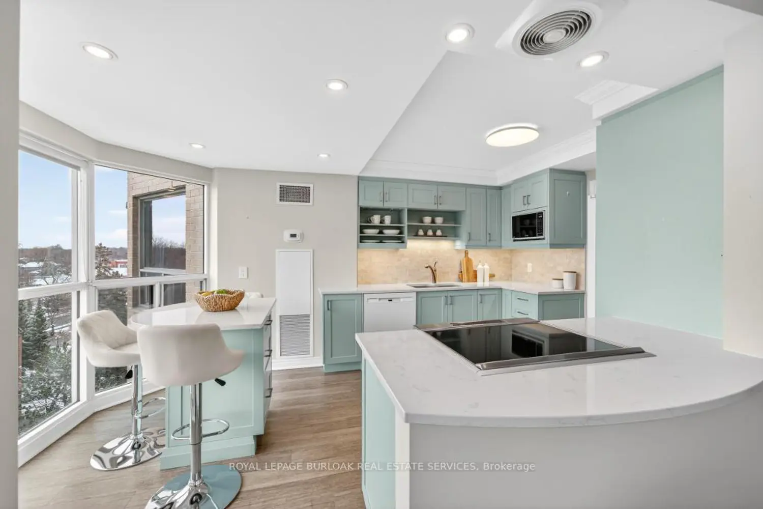 Additional image 7 of 2190 Lakeshore Road 801