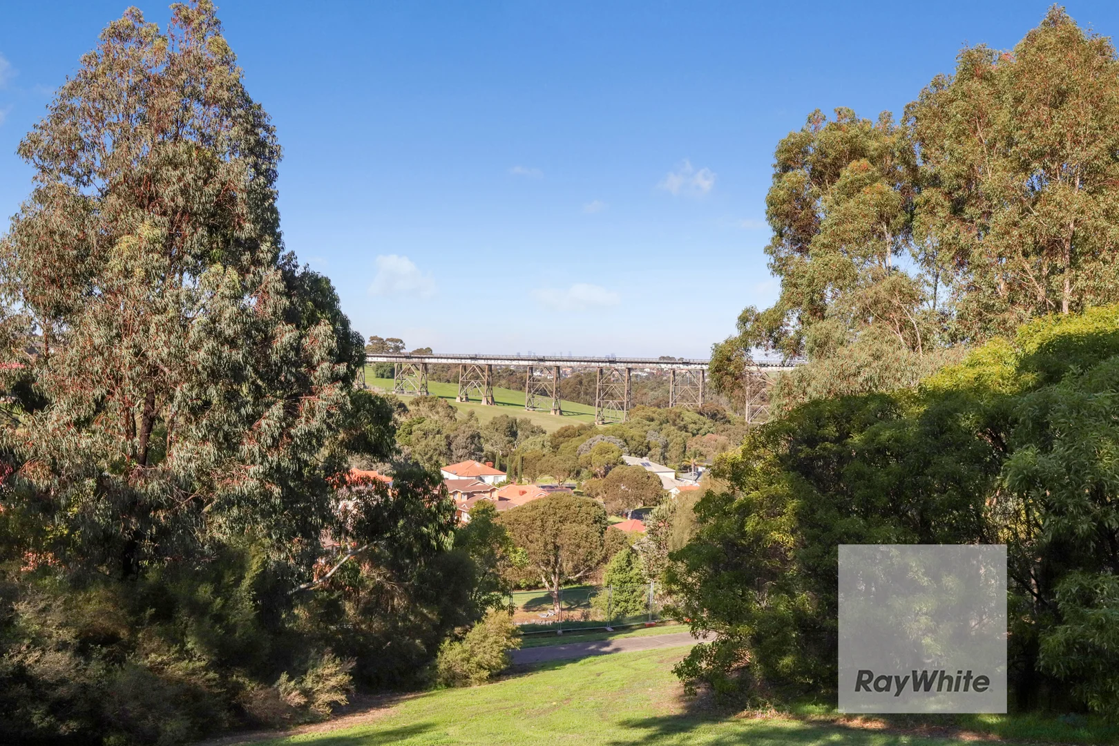 Additional image 5 of 16 Primula Boulevard, Gowanbrae VIC 3043