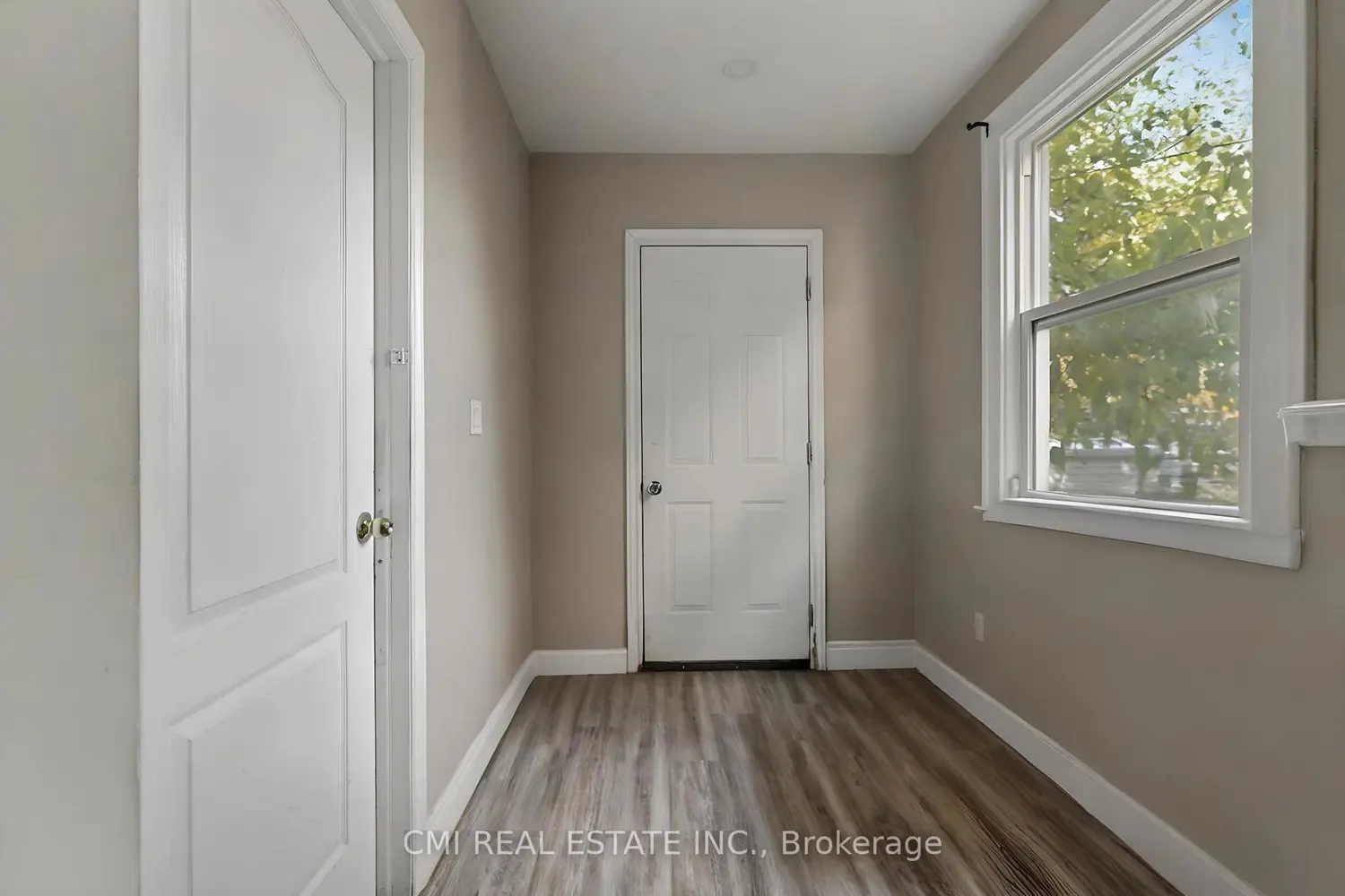 Additional image 2 of 122 Montrose Street