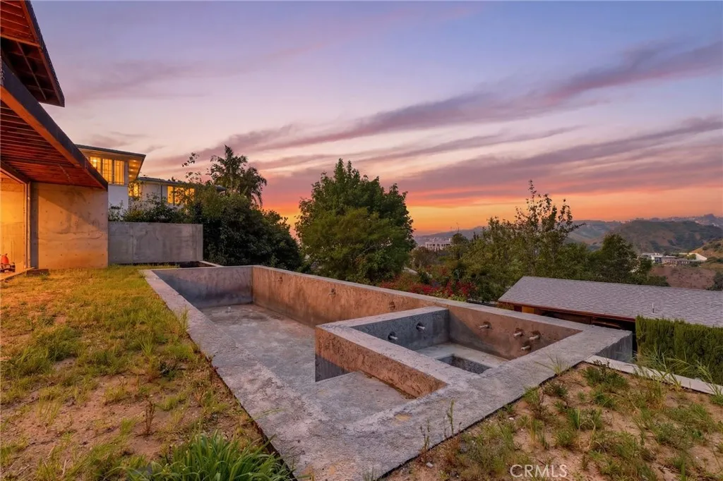 Additional image 25 of 2453 Creston Way, Los Angeles, CA 90068