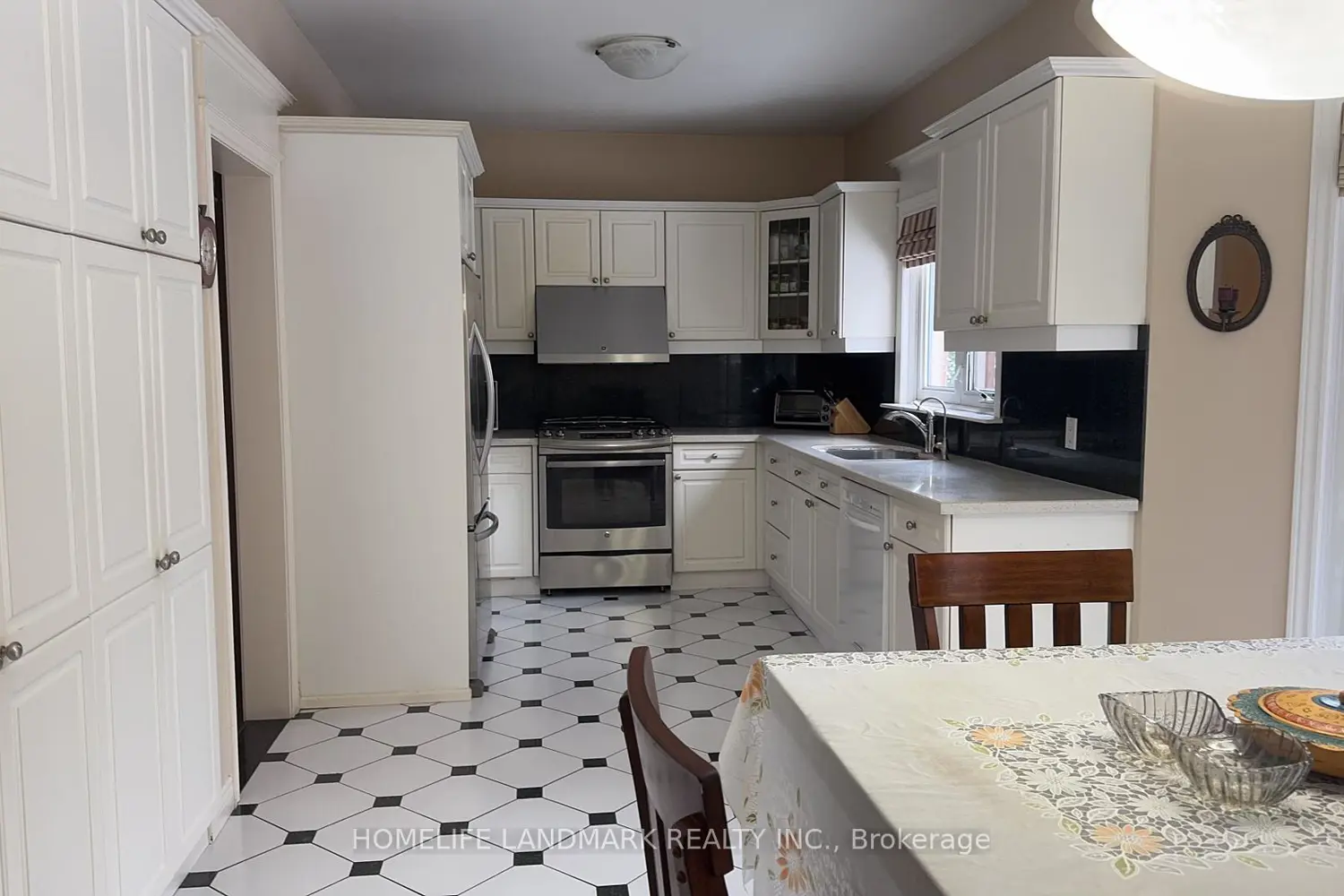 Additional image 7 of 136 Worth Boulevard