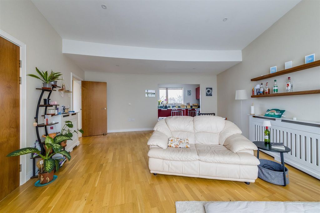 Additional image 5 of 2 bed flat to rentFive Mile Drive, Oxford OX2