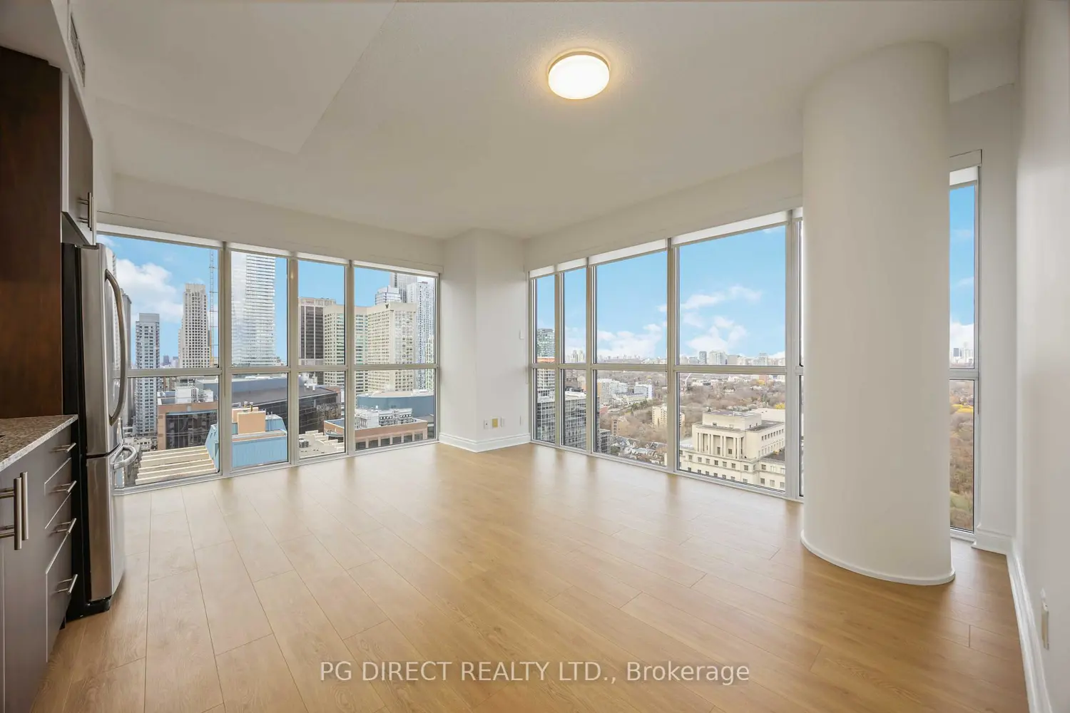 28 Ted Rogers Way 2909