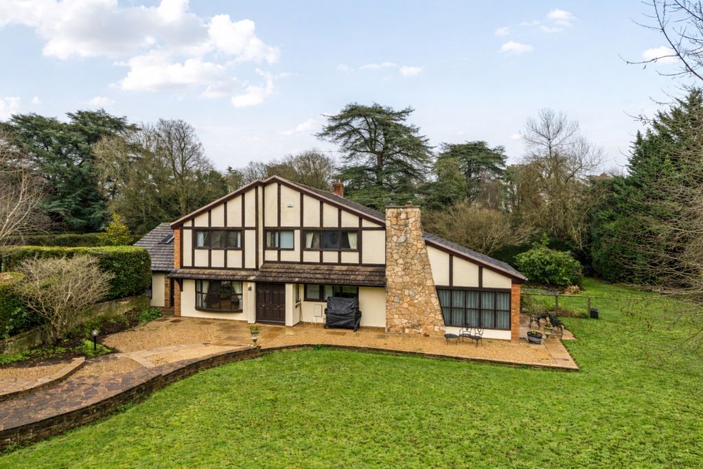 Additional image 2 of 5 bed detached house to rentMoreton Paddox, Warwick CV35