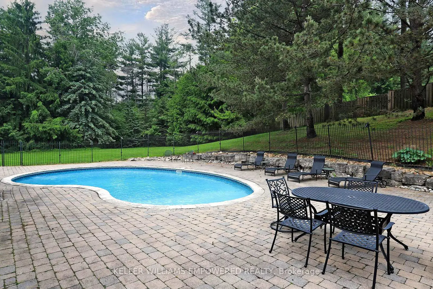 Additional image 20 of 544 Woodland Acres Crescent