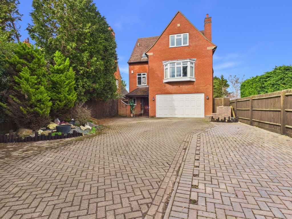 6 bed detached house to rentBilling Road East, Abington Vale NN3