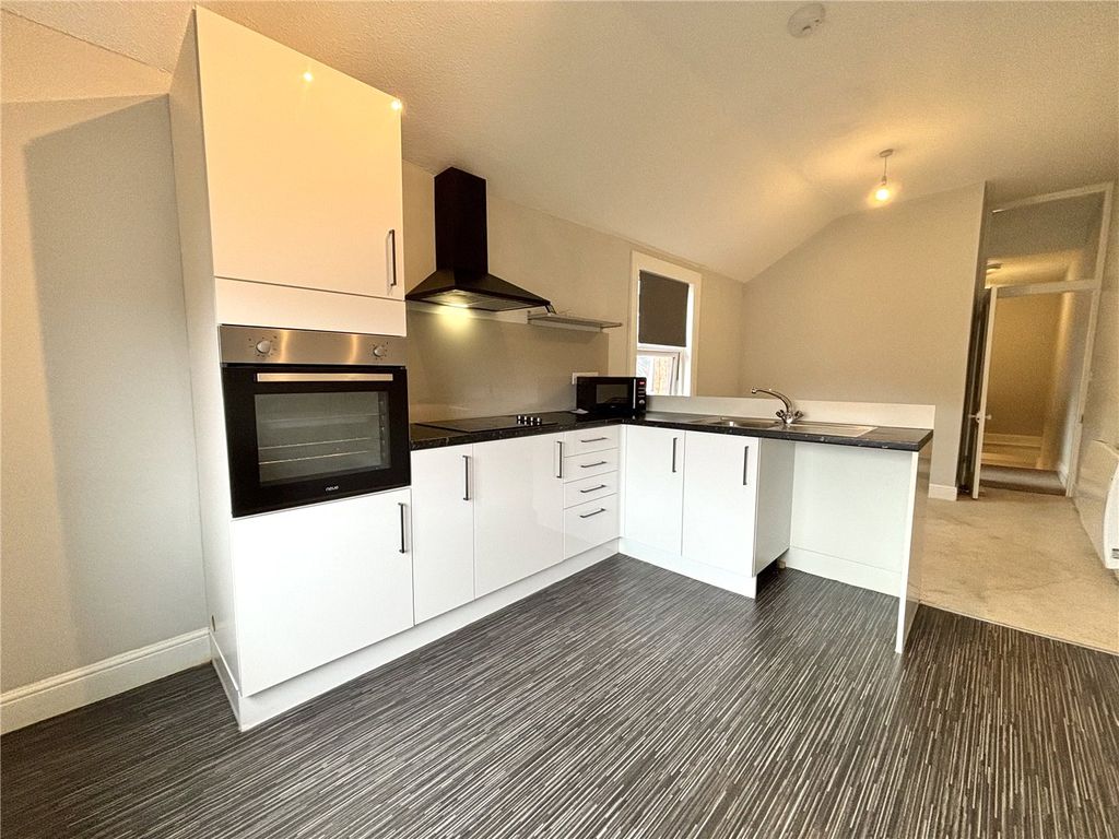 Additional image 2 of 2 bed flat to rentCedar Road, Northampton, Northamptonshire NN1