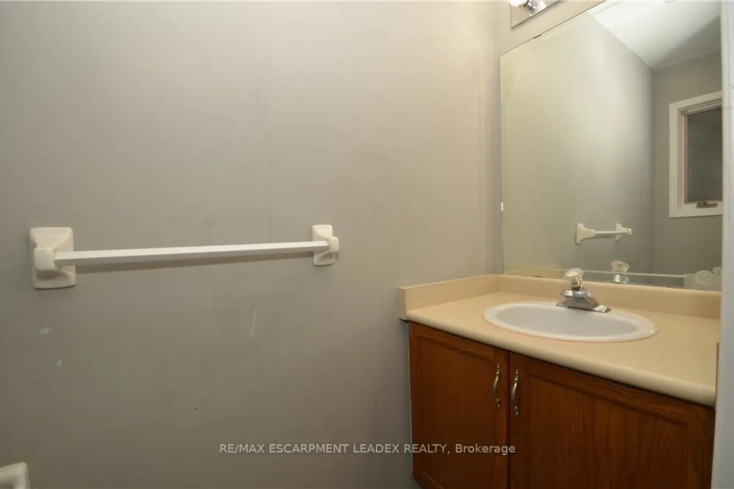 Additional image 20 of 25 Devine Crescent