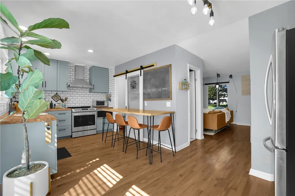 Additional image 3 of 1422 Deauville Place, Costa Mesa, CA 92626