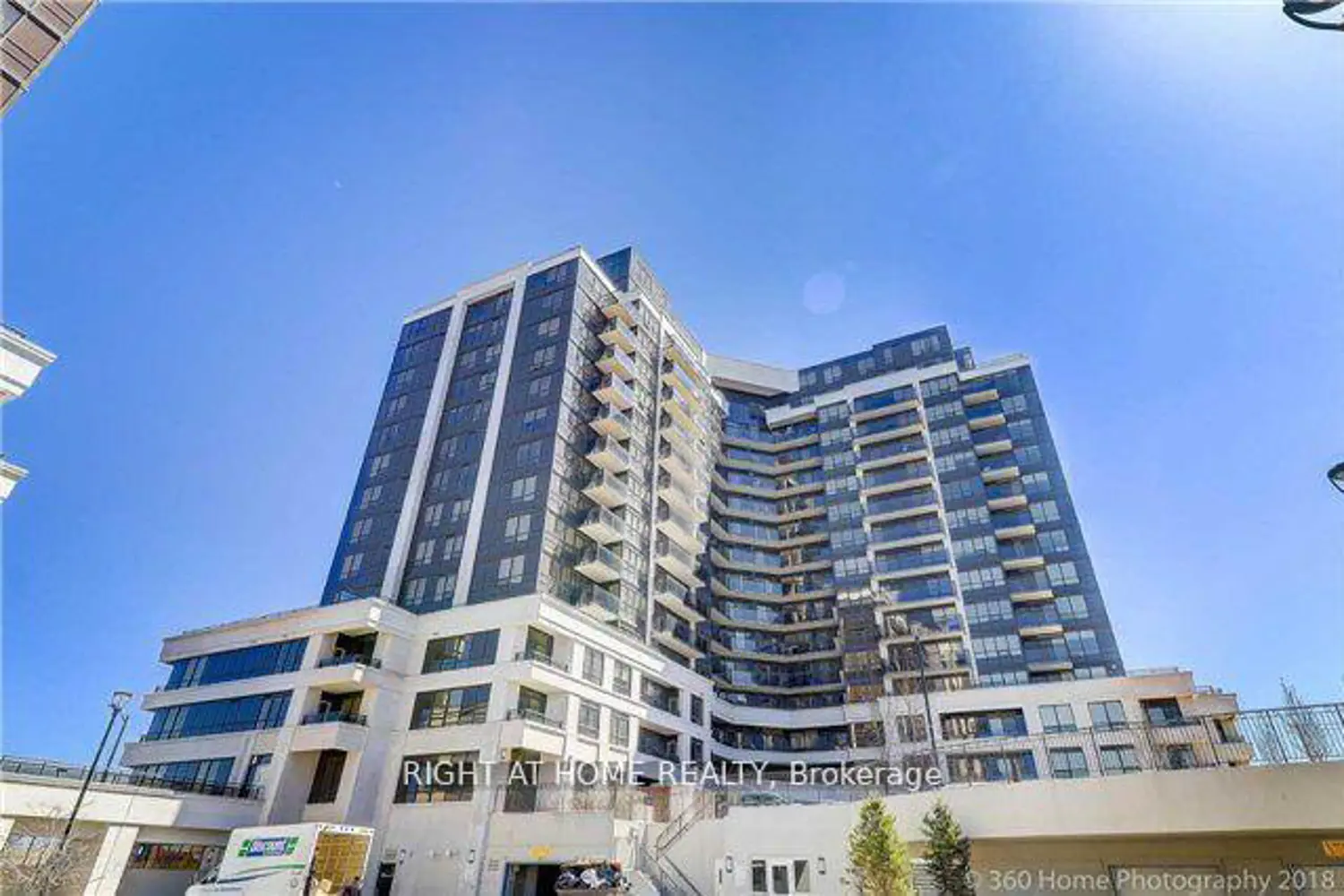 1060 Sheppard Avenue 519
