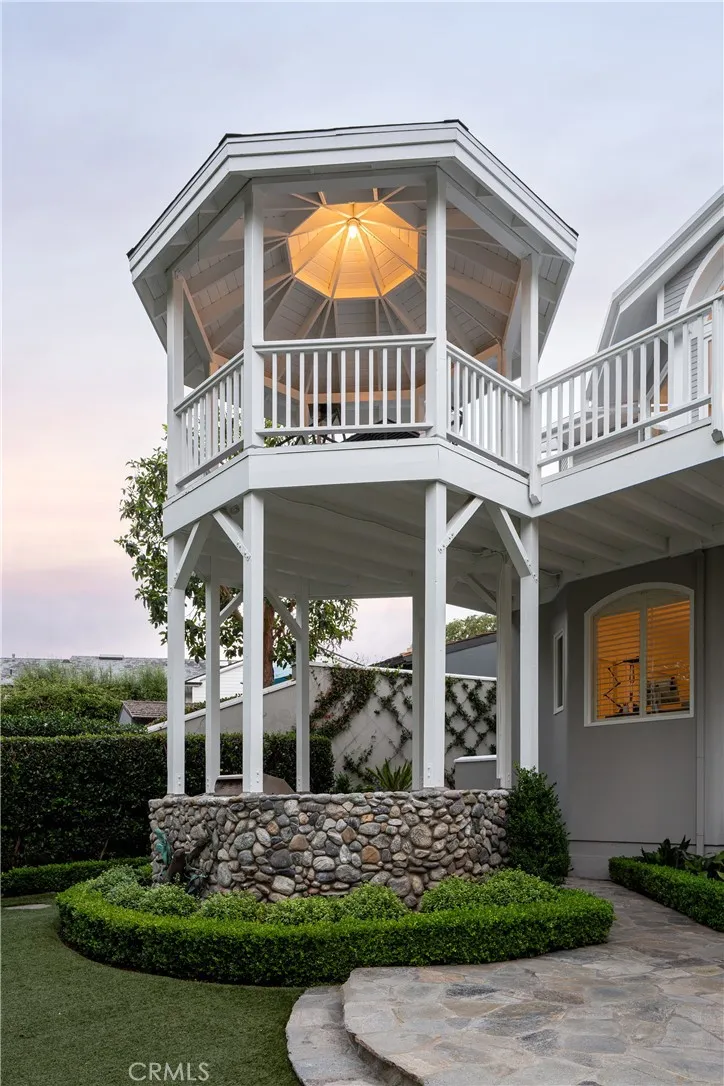 Additional image 100 of 212 Kings Pl, Newport Beach, CA 92663