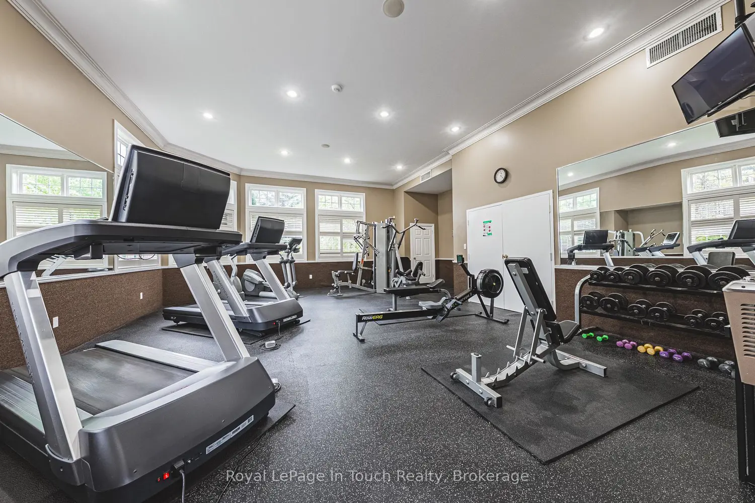 Additional image 19 of 1491 Maple Avenue 311