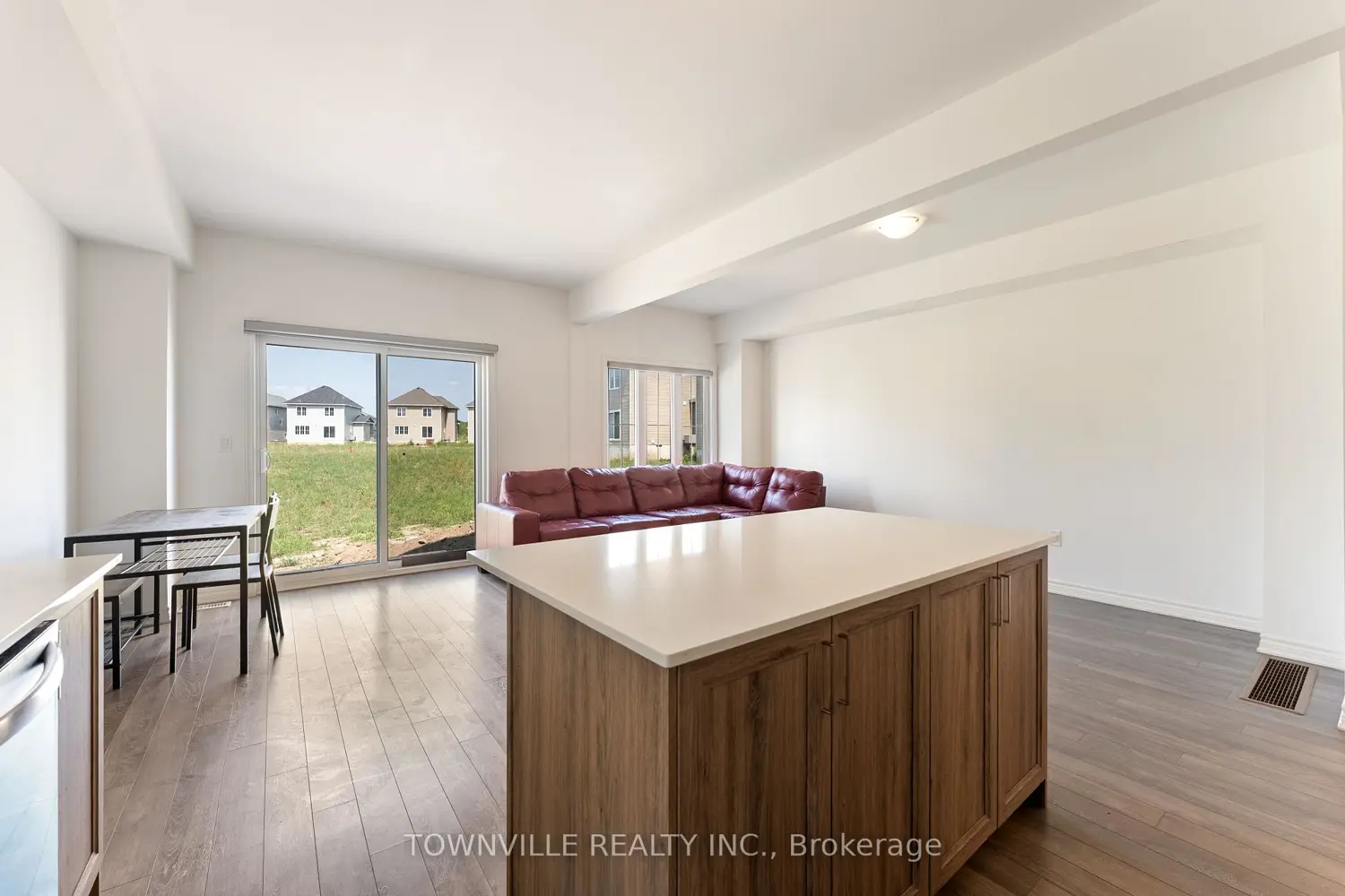 Additional image 6 of 35 Lincoln Drive