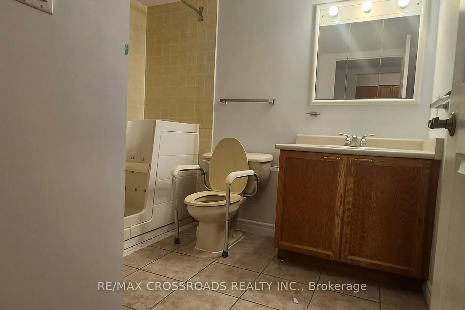 Additional image 11 of 115 Bonis Avenue 502