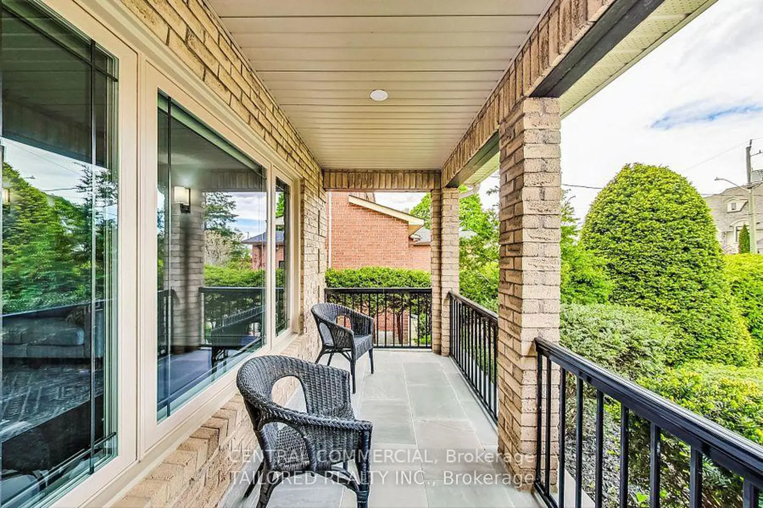 35 Edgar Avenue photo 3