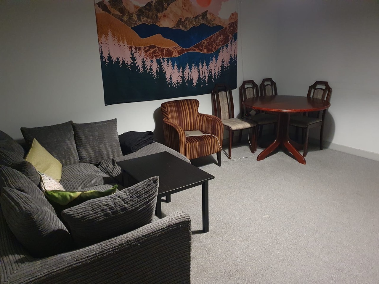 3 Bed Flat, Ochiltree Gardens, EH16, N1 7GU