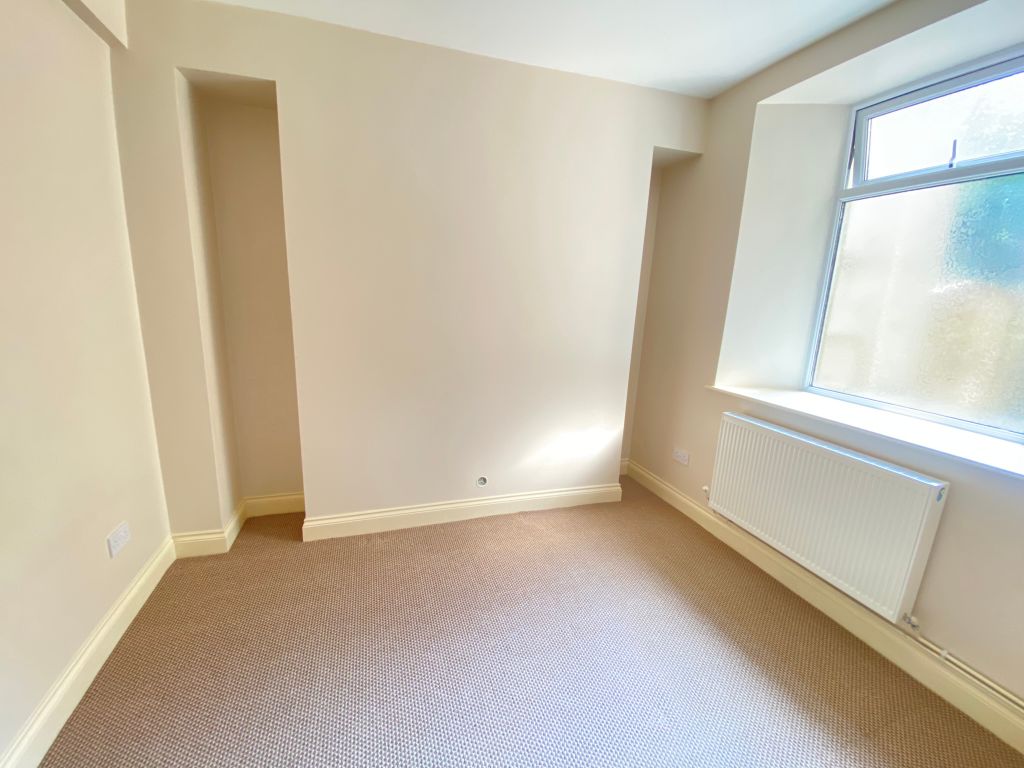 2 bed flat to rentBrooklands, Cwmavon SA12 photo 5