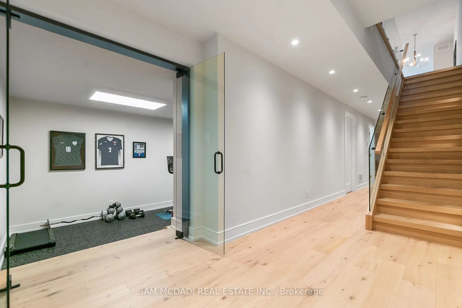 Additional image 13 of 39 Oakwood Avenue