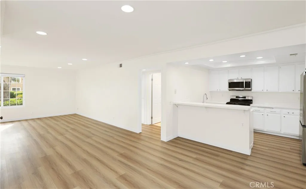 Additional image 20 of 94 Greenfield, Irvine, CA 92614