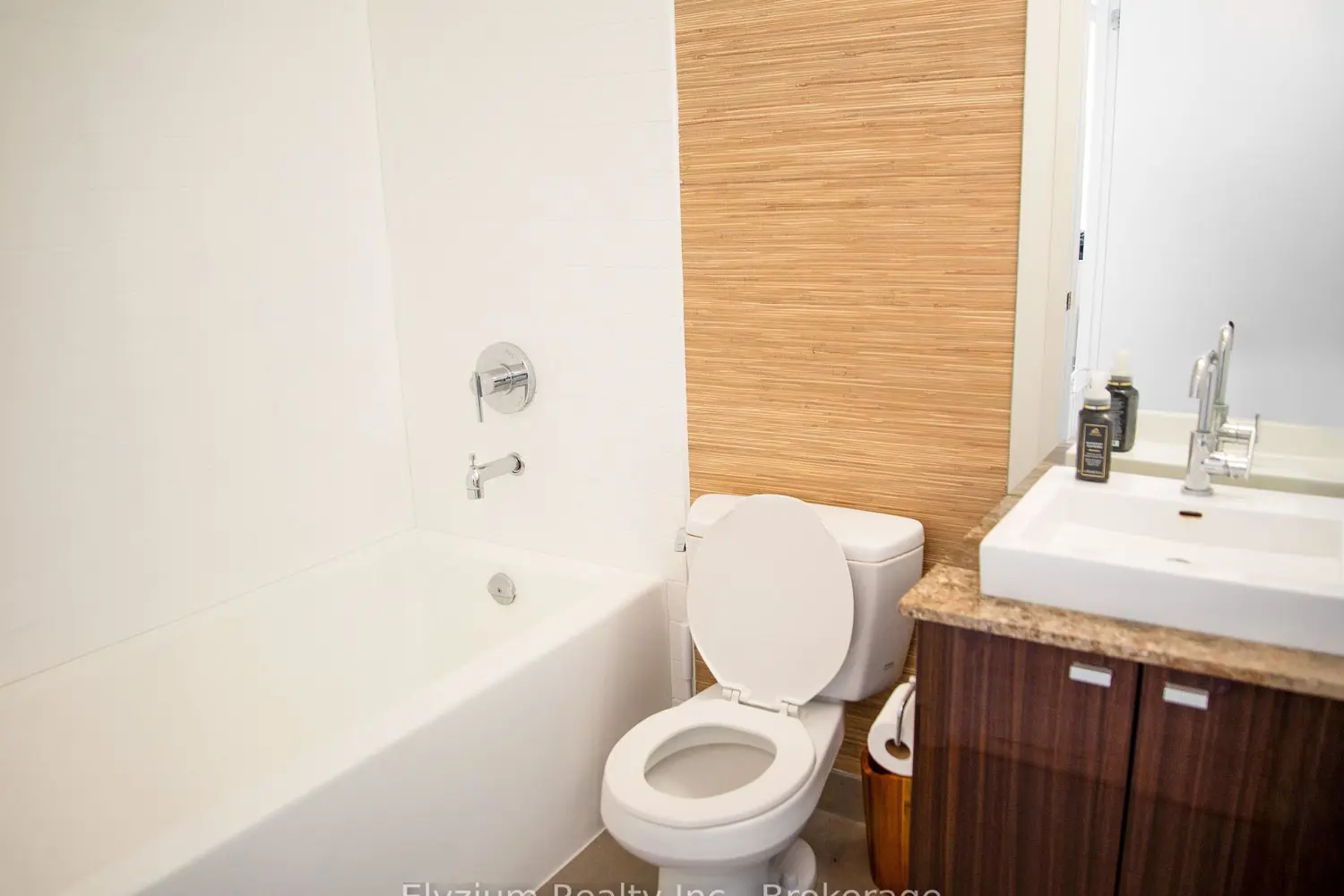 Additional image 8 of 105 The Queensway Way 510