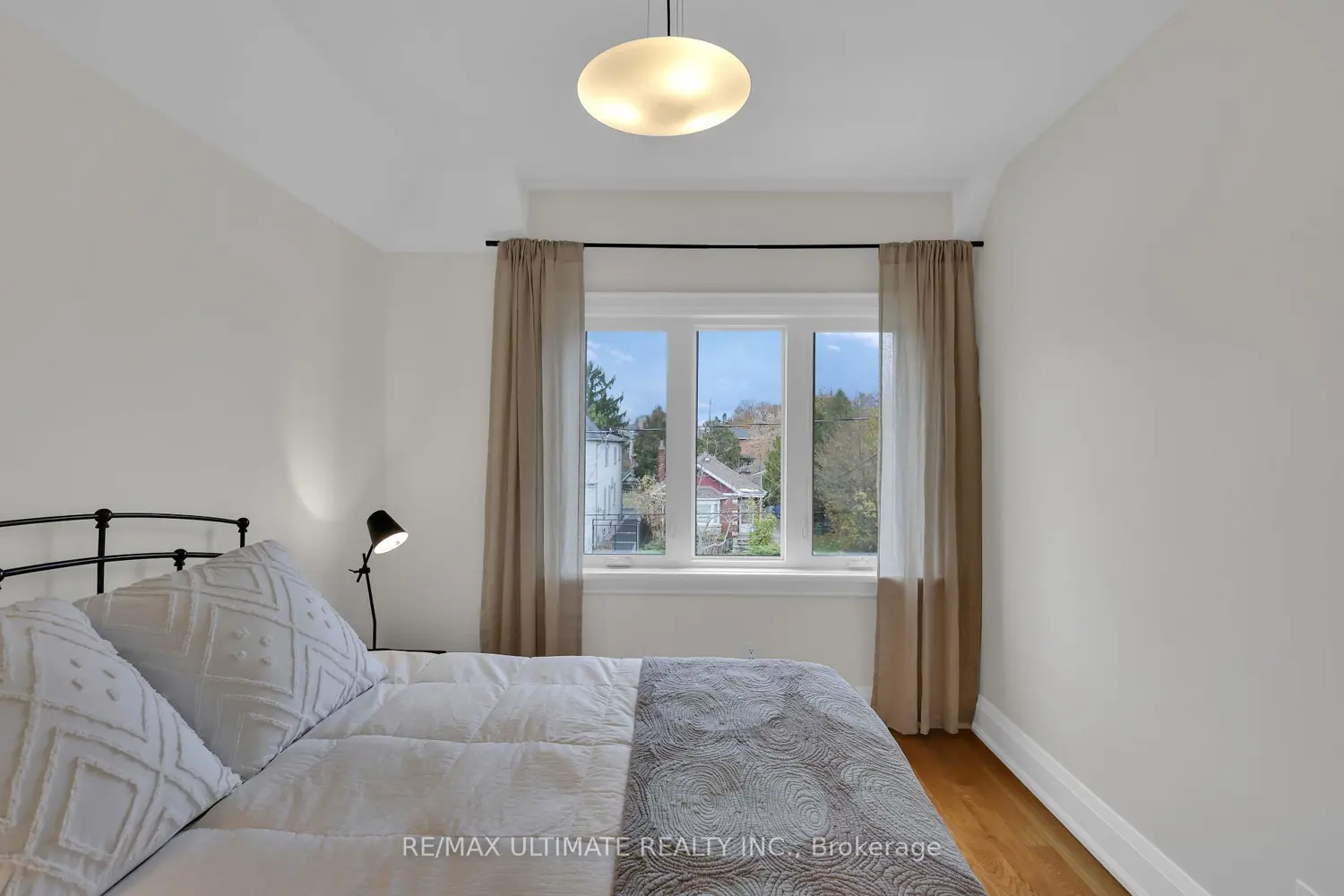 Additional image 10 of 743 Glencairn Avenue