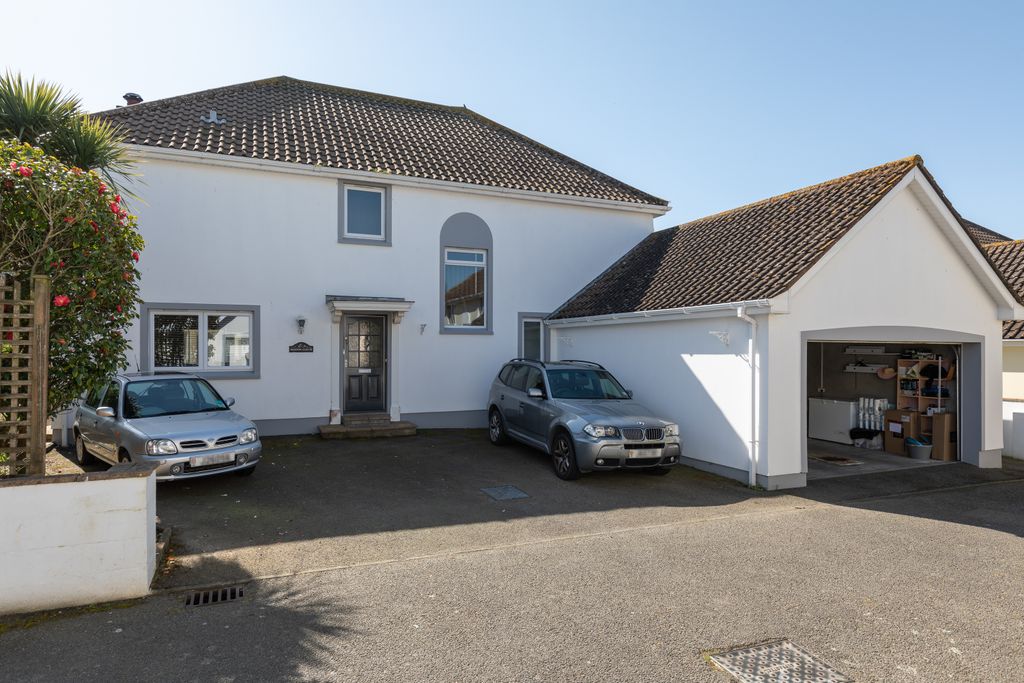 Additional image 2 of 4 bed detached house to rent4 Clos De La Bliase, St. Helier, Jersey JE2