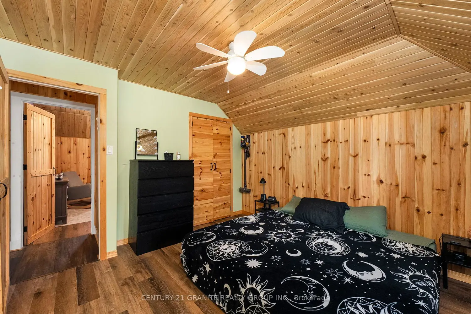 Additional image 8 of 993 Detlor Road