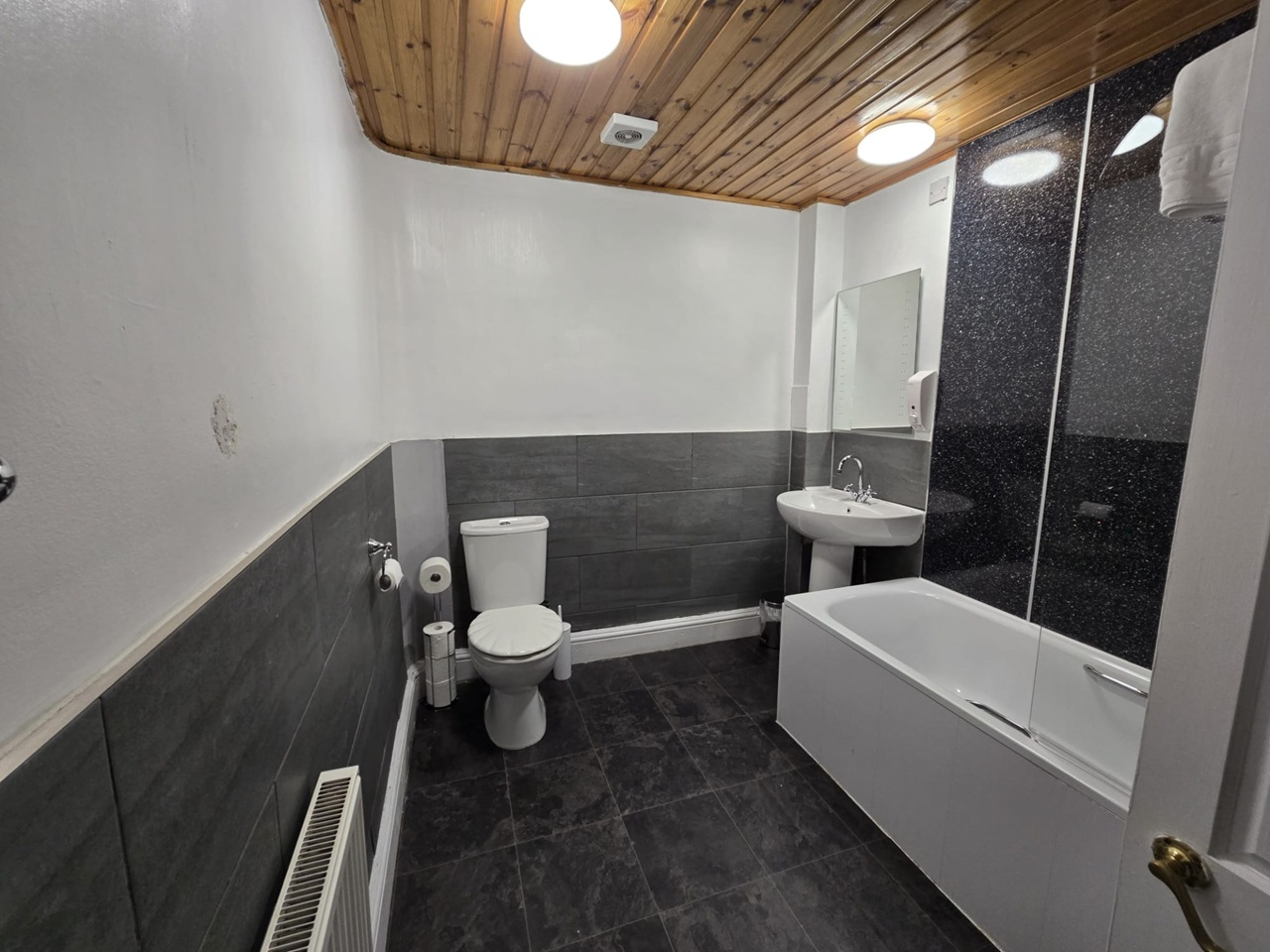 Additional image 5 of 3 Bed Flat, Forth Street, EH1, N1 7GU