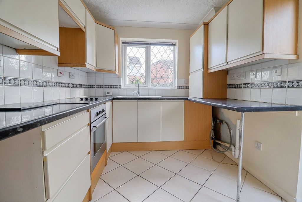 Additional image 3 of 3 bed semi-detached house to rentLuneburg Place, Scunthorpe DN15