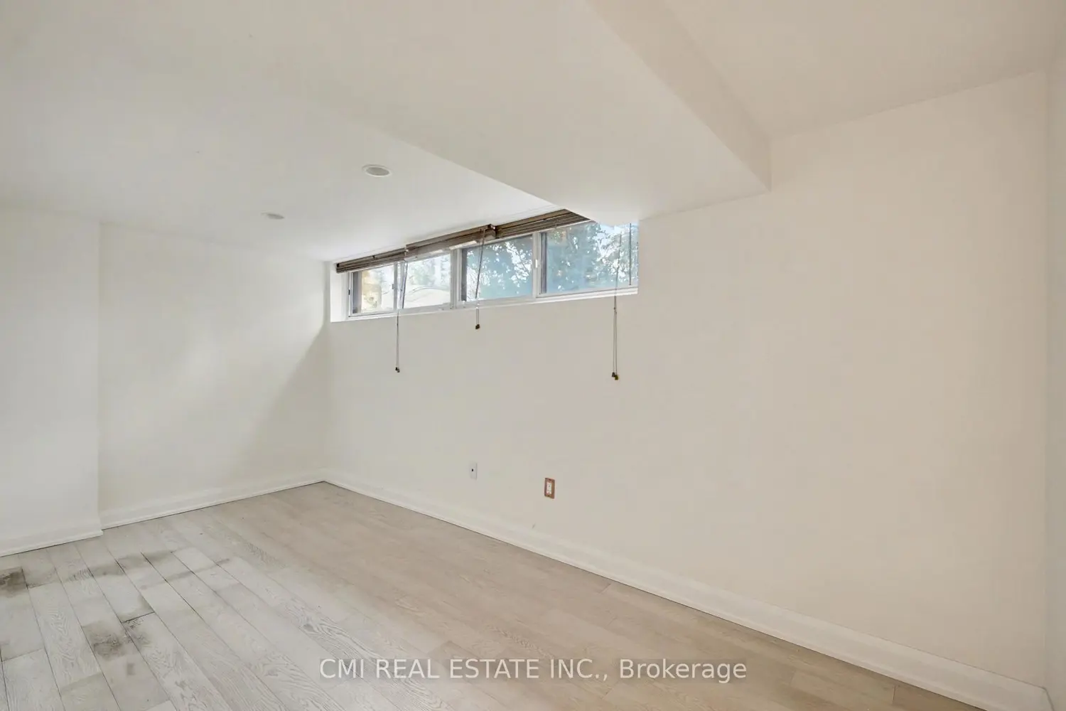 Additional image 18 of 460 Martin Grove Road