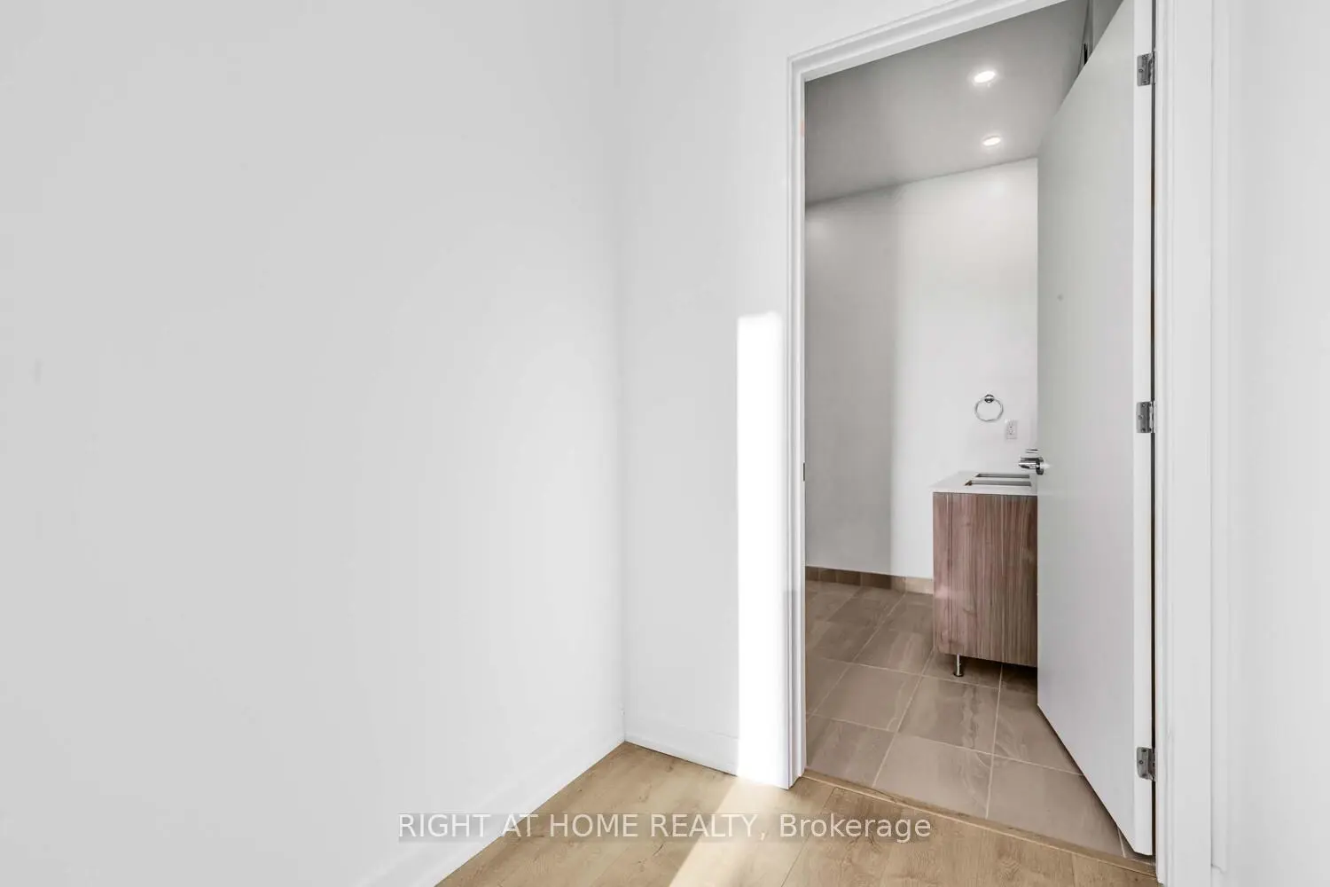 Additional image 11 of 722 Marlee Avenue 406