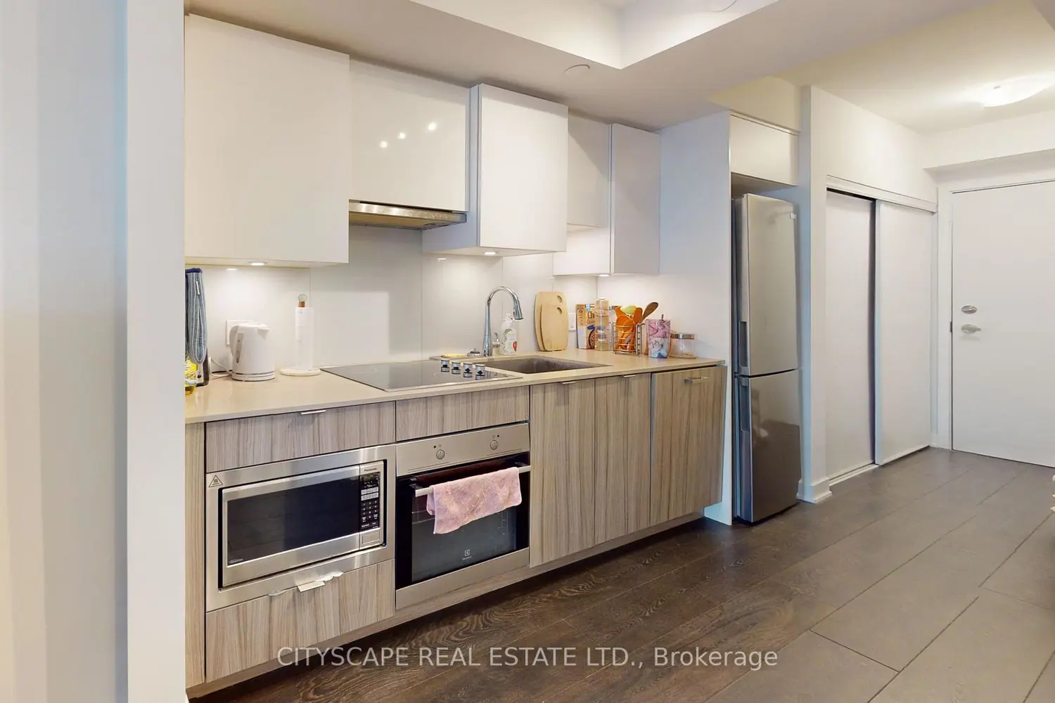 Additional image 8 of 195 Redpath Avenue 3501