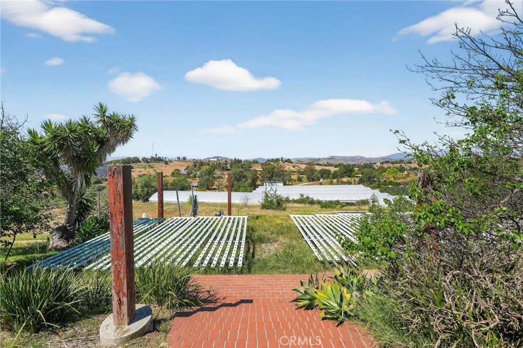 10085 W Lilac Rd, Escondido, CA 92026