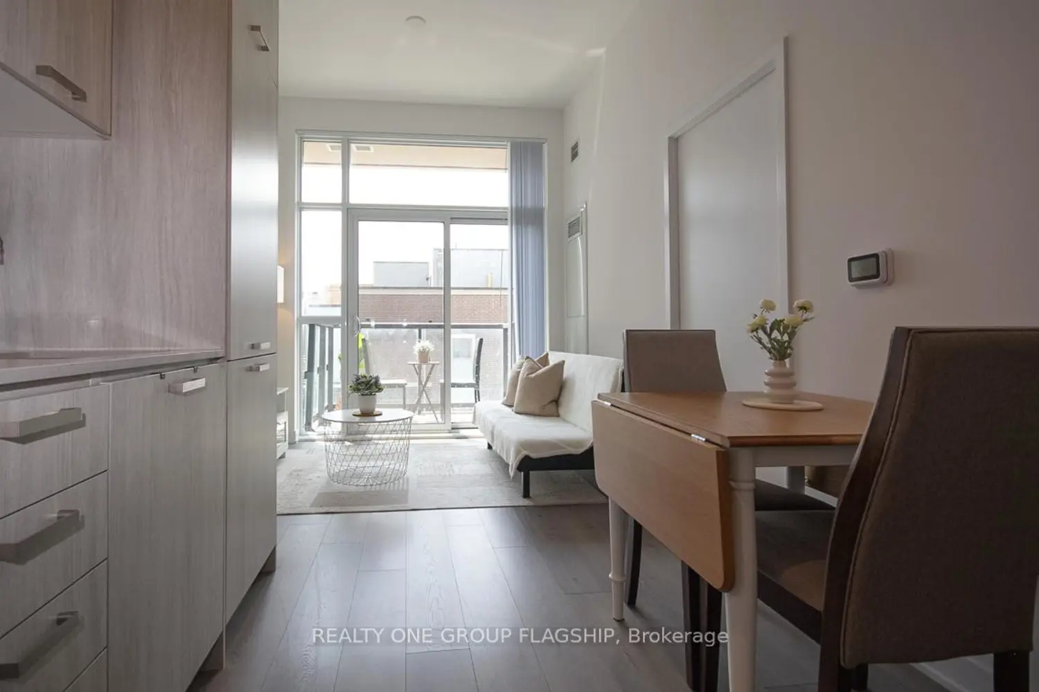 Additional image 4 of 38 Honeycrisp Crescent 308E