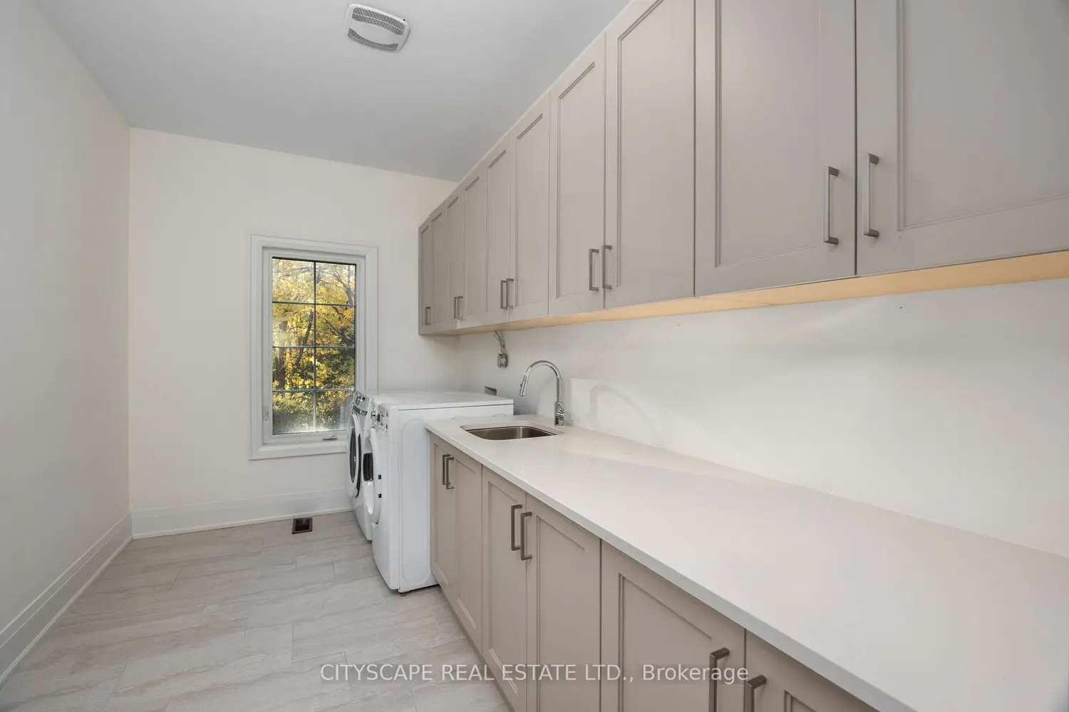 Additional image 19 of 74 Old Bloomington Road