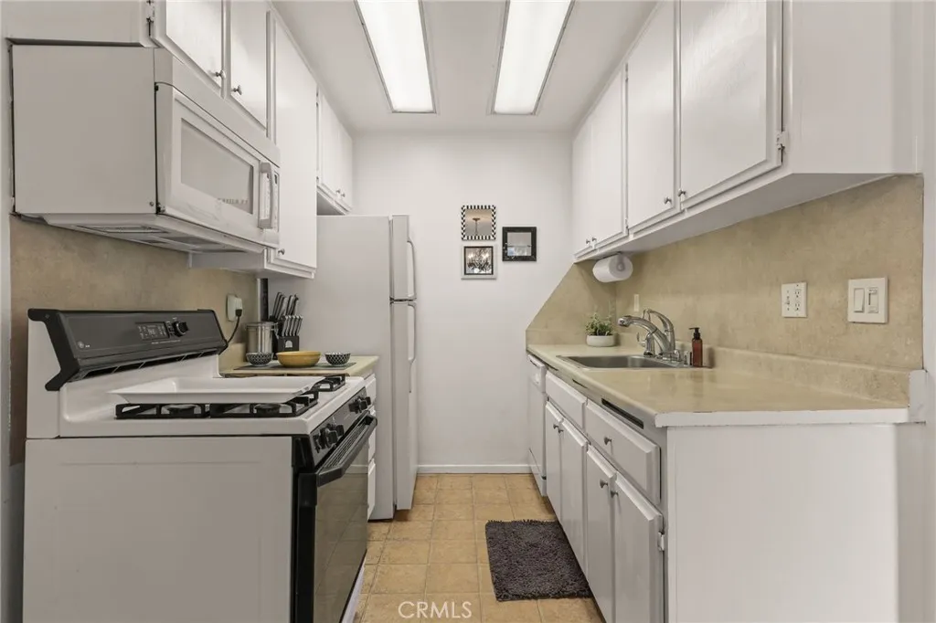 Additional image 13 of 11578 Wyoming Ave Unit 103, Los Angeles, CA 90025