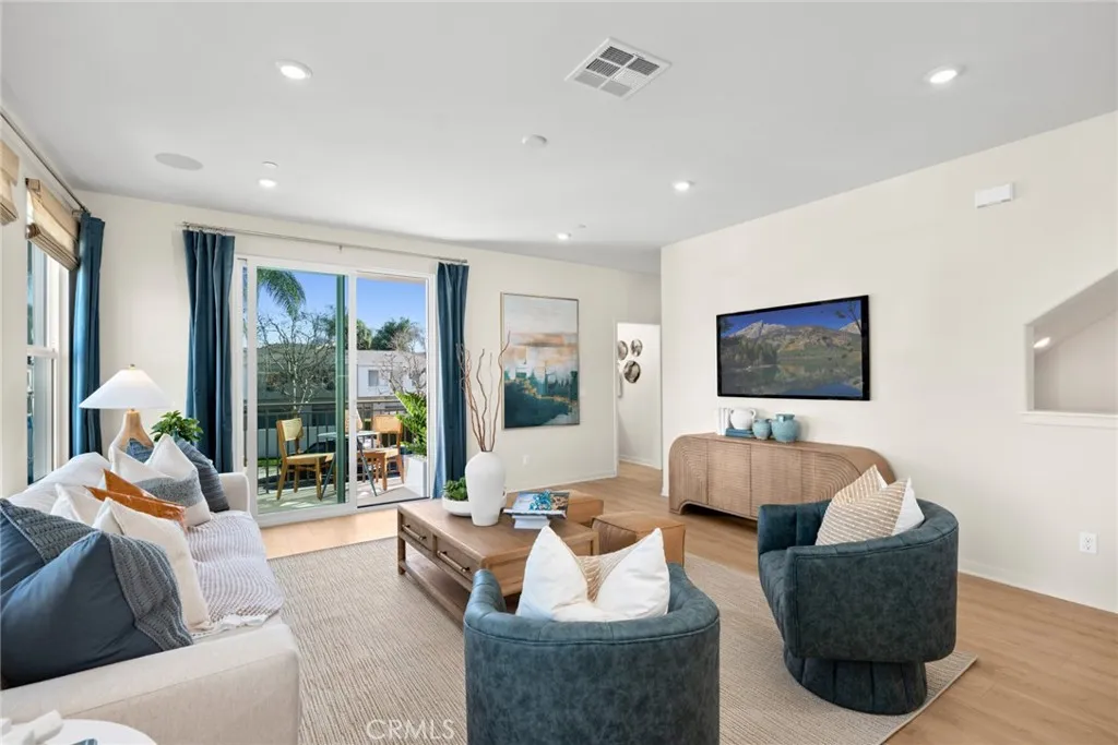 Additional image 30 of 664 E Fourth Street, Pomona, CA 91766