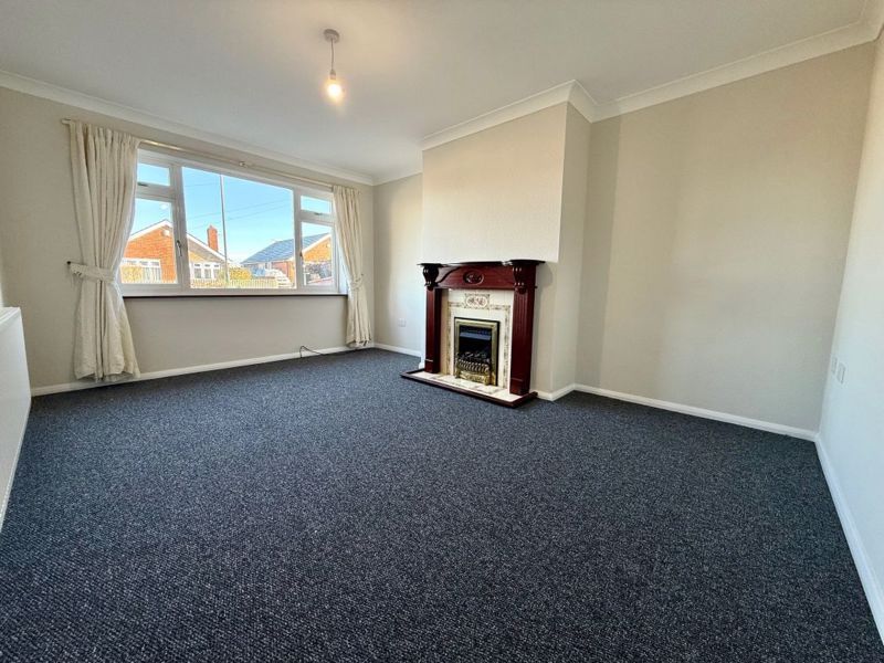 Additional image 2 of 4 bed semi-detached house to rentChestnut Road, Grimsby DN37