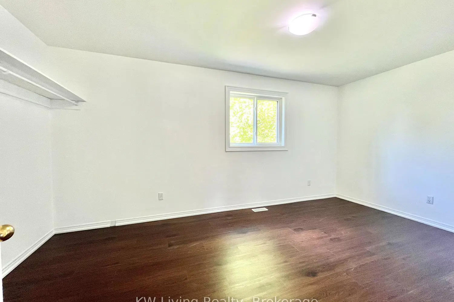 Additional image 9 of 216 Foster Drive