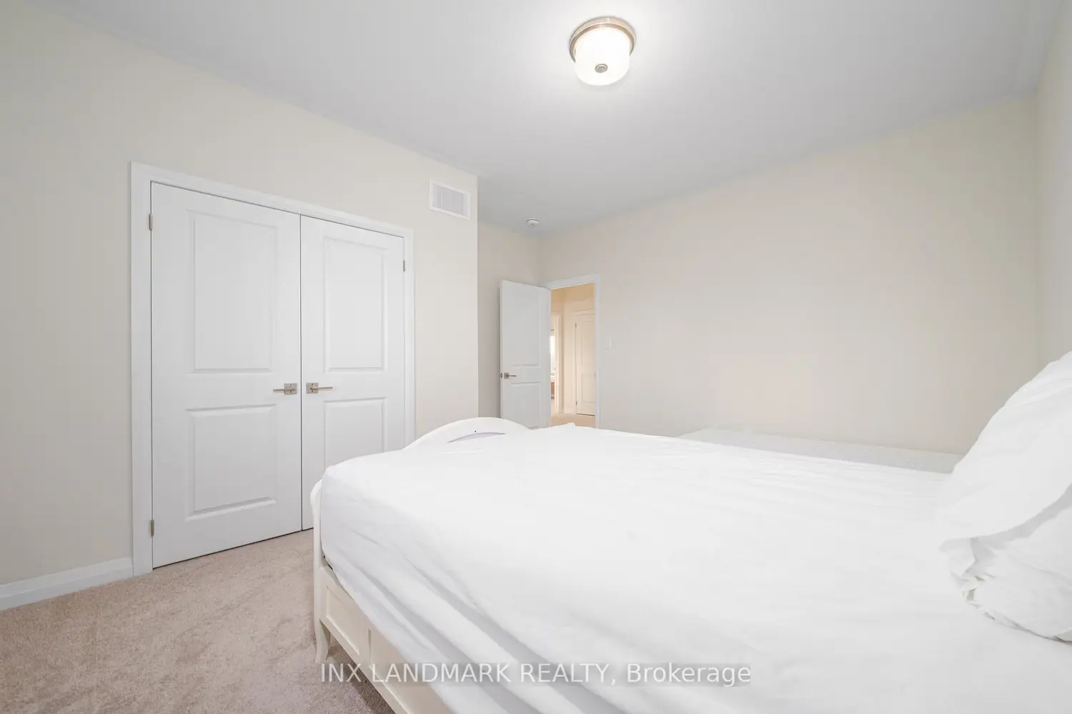 Additional image 11 of 3727 Lakepoint Drive