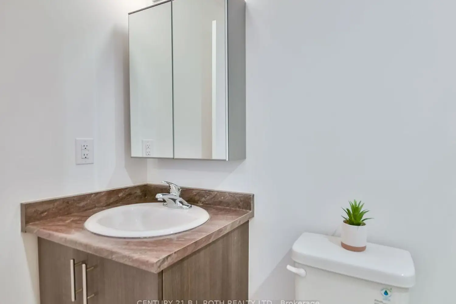 Additional image 15 of 8 Culinary Lane 502