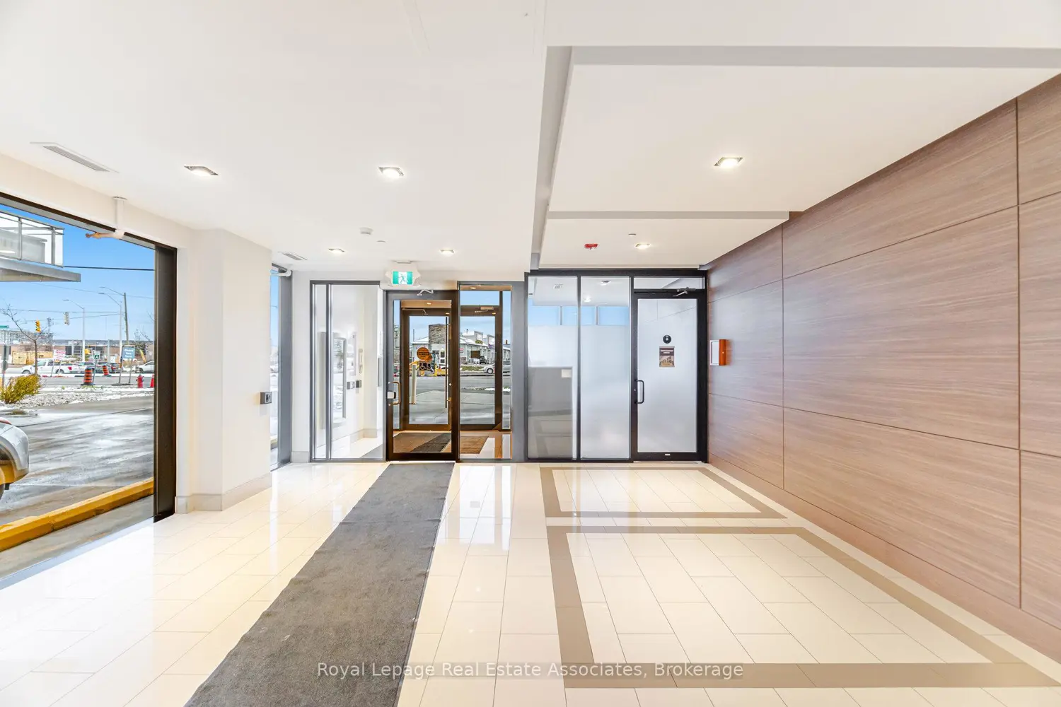 Additional image 2 of 5240 Dundas Street B401