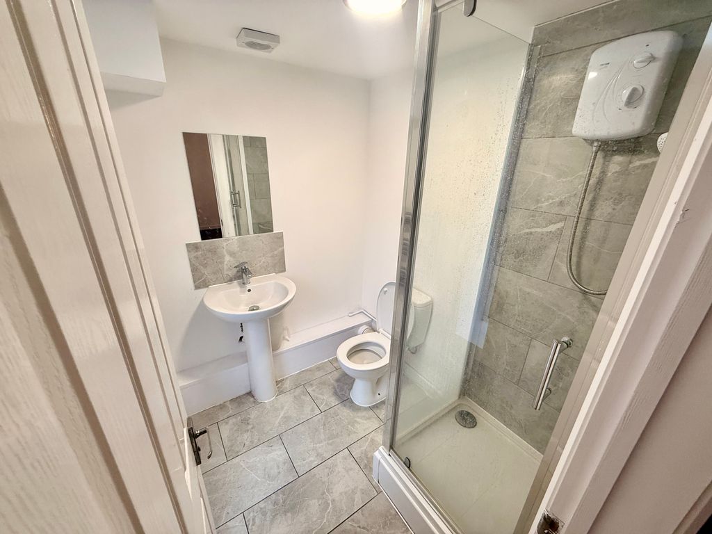Additional image 15 of 2 bed flat to rentSilver Street, Kettering NN16