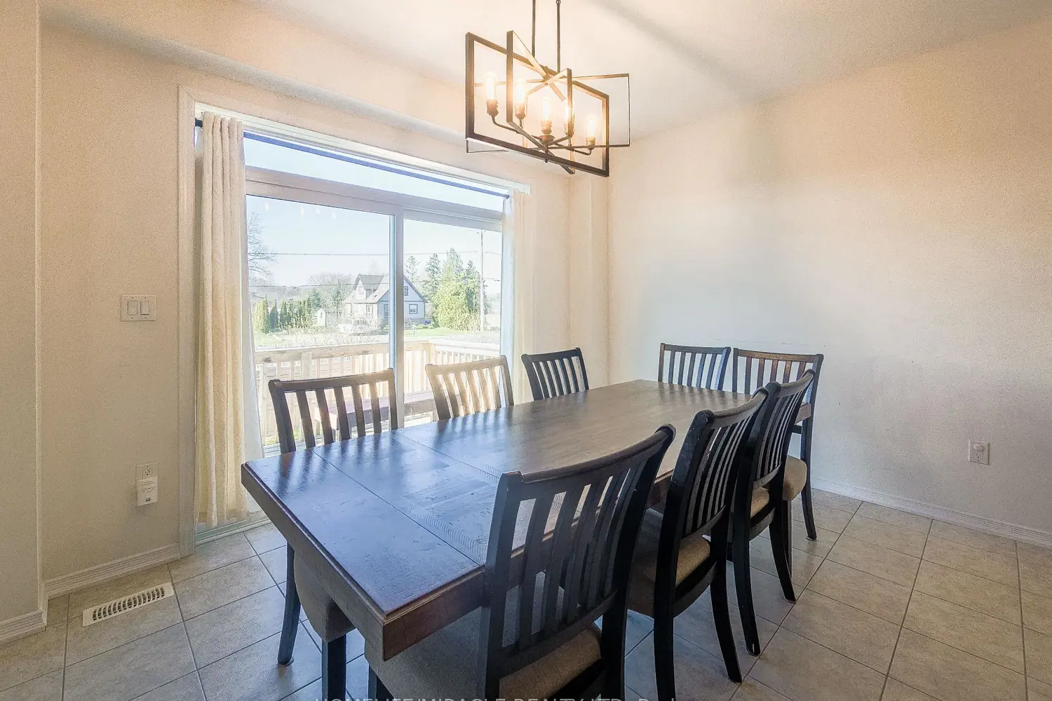 Additional image 3 of 48 Esther Crescent