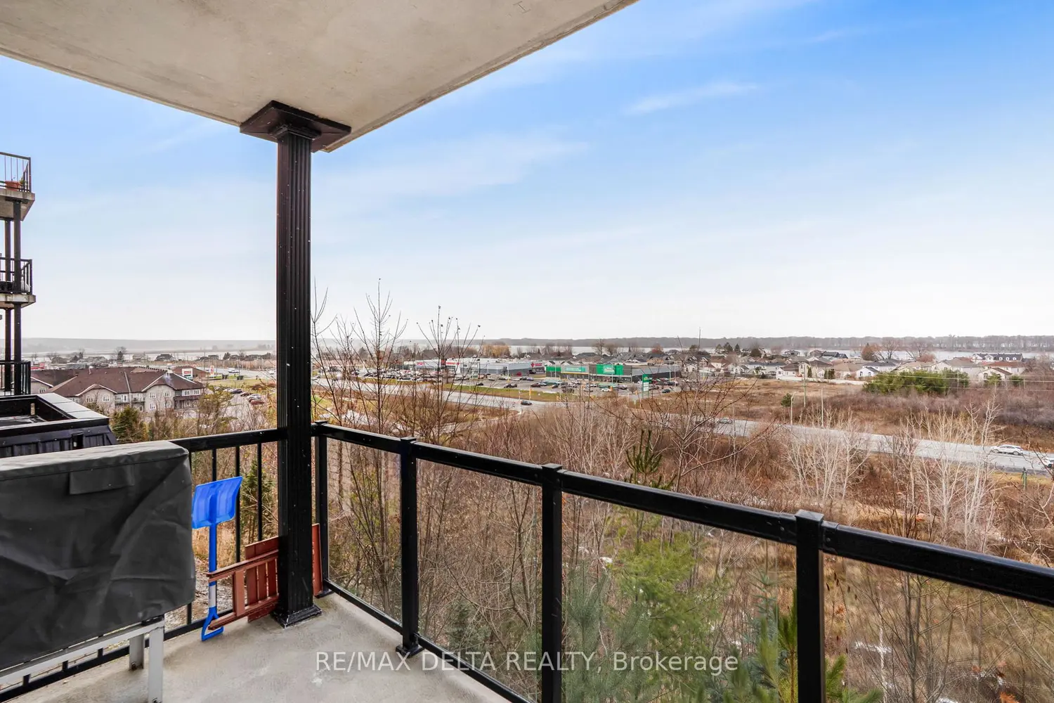 Additional image 17 of 2376 Albert Street 203