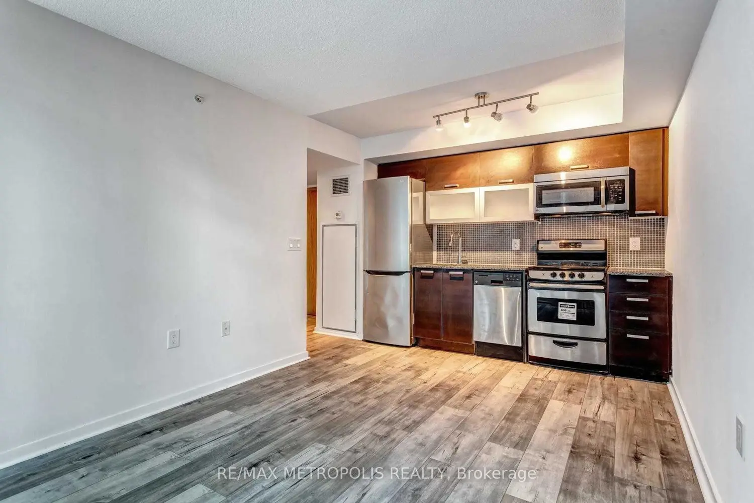 Additional image 4 of 36 Lisgar Street 712E