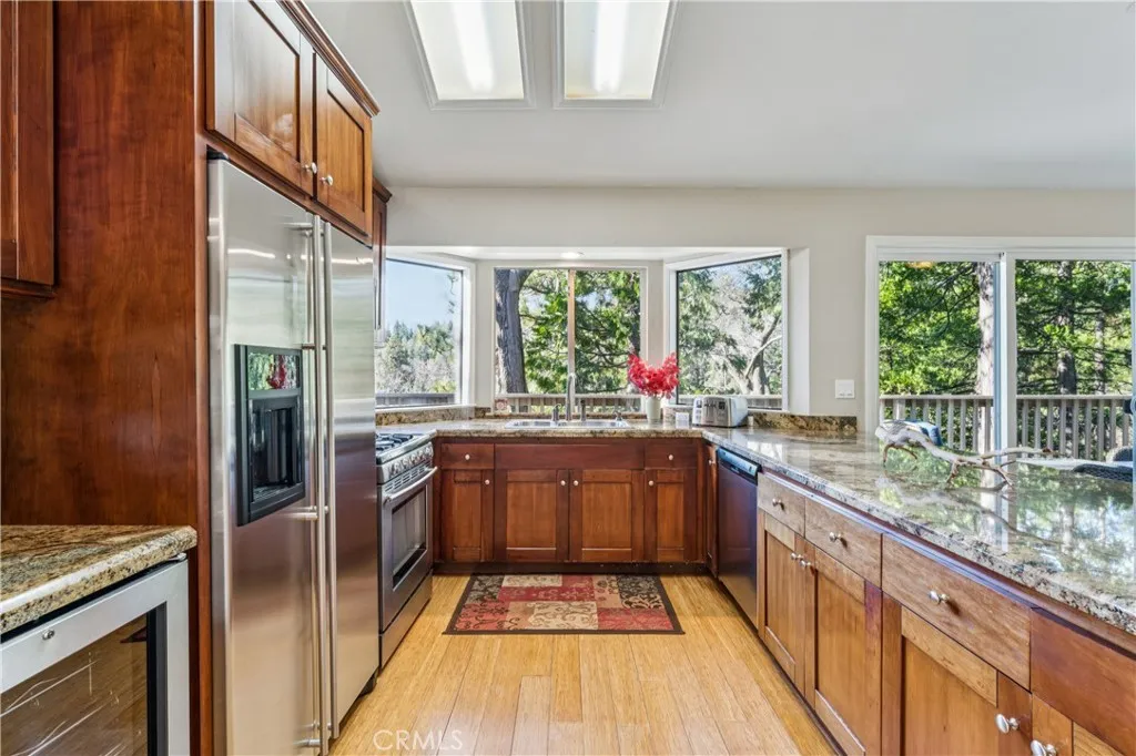 Additional image 4 of 27391 Peninsula Dr, Lake Arrowhead, CA 92352