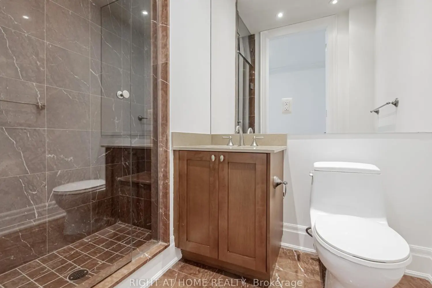 Additional image 14 of 2095 Lake Shore Boulevard Lph19