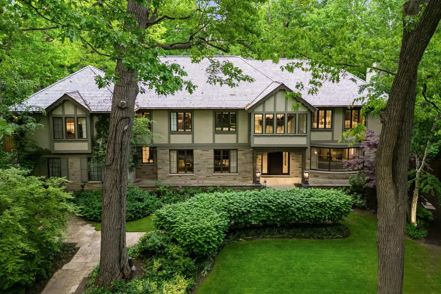 25 North Drive